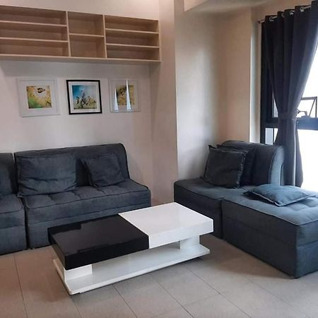 Spacious 2 Bedroom Unit With Pool Manila Exterior photo